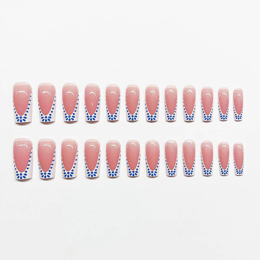 Elegante Nagelkunstverlängerungen Karnz