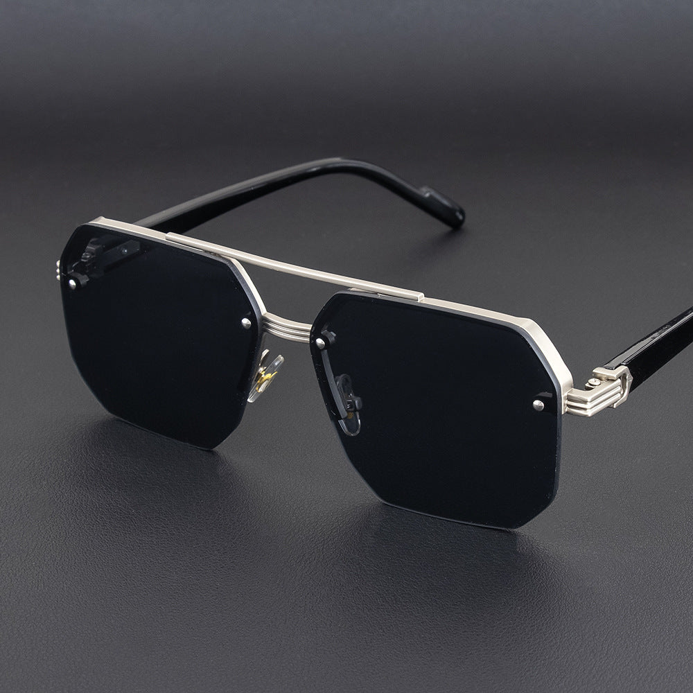 Geometrische Metallrahmen-Sonnenbrille Karnz