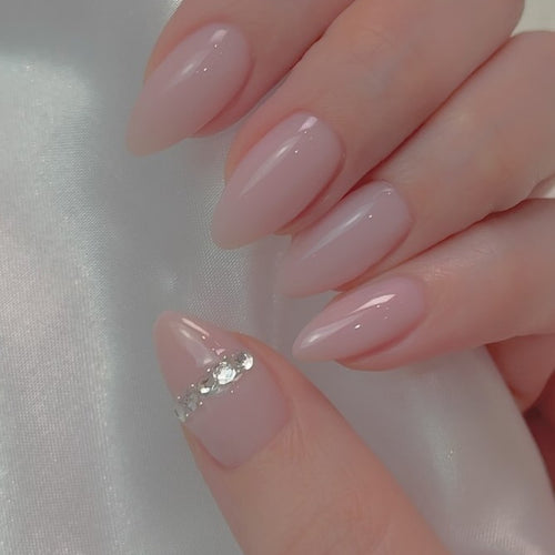 Elegante mandelförmige Nail Enhancements Karnz 1789915615