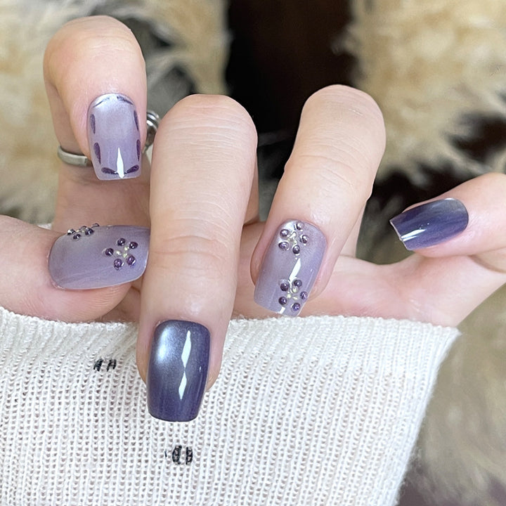 Elegante Strass-verzierte Press-On Nail Art Karnz
