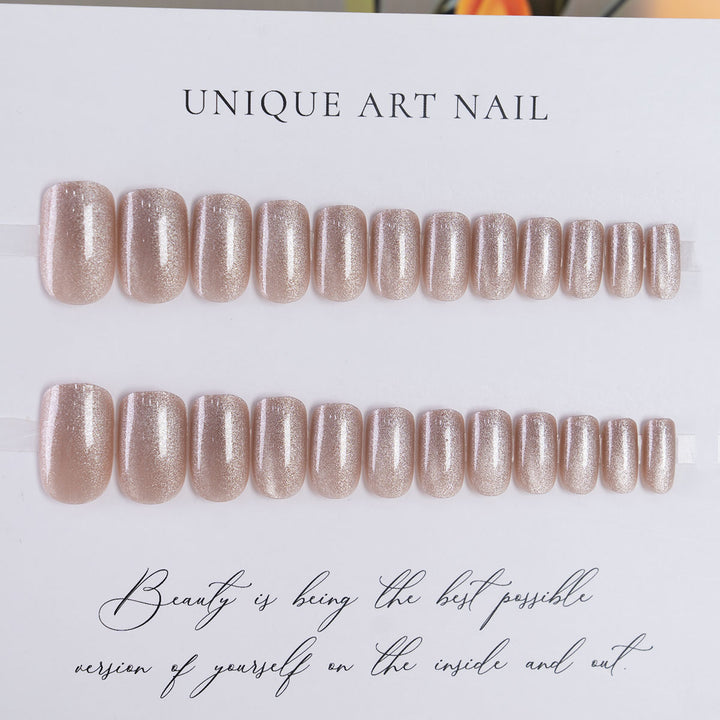 Elegantes Press-On-Nägel-Set mit einzigartigem Glitter-Design