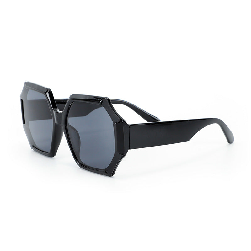 Damen modische Sonnenbrille mit facettiertem Rahmen Karnz