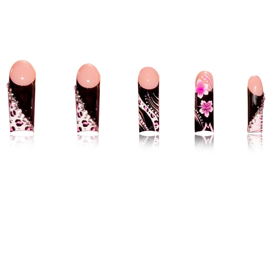 Künstlerisches Stiletto Press-On Nagelset Karnz