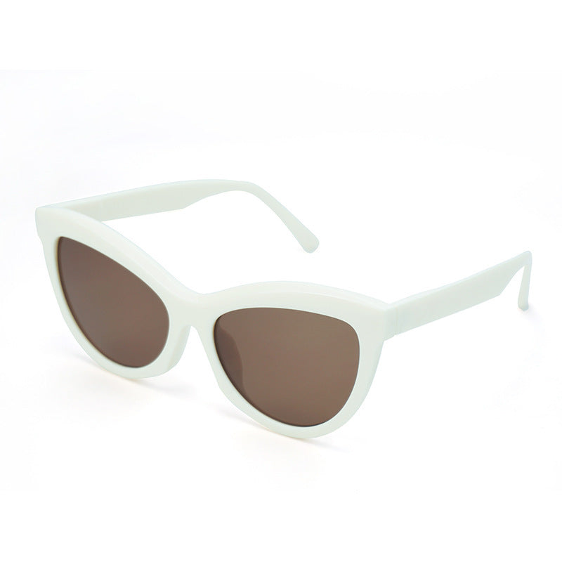Damen Cat-Eye Sonnenbrille mit modernem, konturiertem Rahmen Karnz