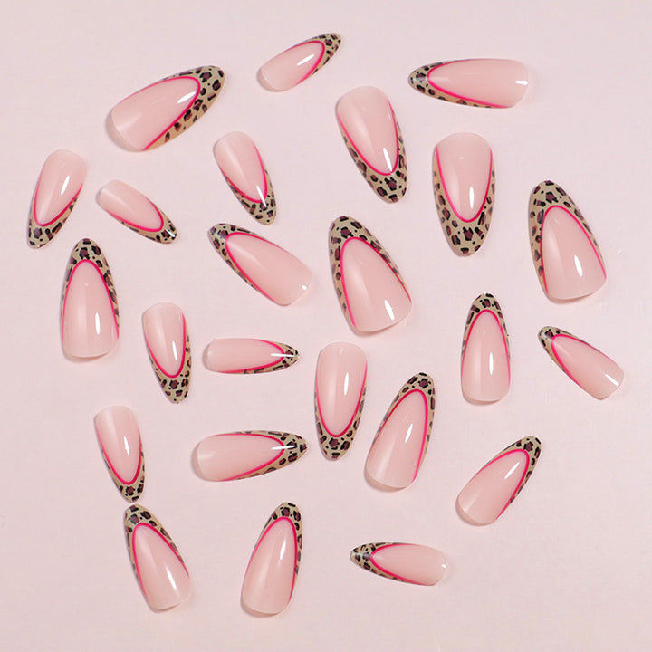 Künstlerisches Stiletto Press-On-Nagelset mit Leopardenprint-Akzenten Karnz