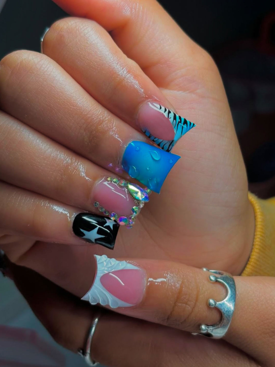 Künstlerisches dekoratives Nagelset Karnz