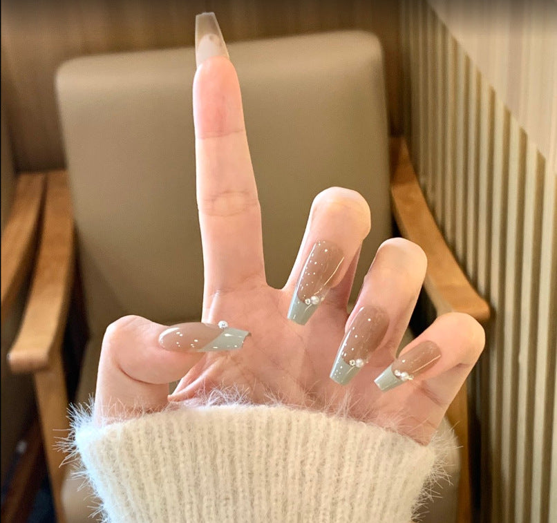 Künstlerisches Press-On Nagelset mit Sternmotiven Karnz