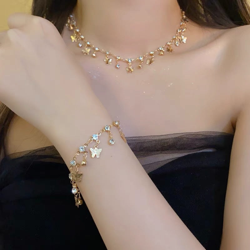 Elegantes Blattdesign Karnz-Halskette