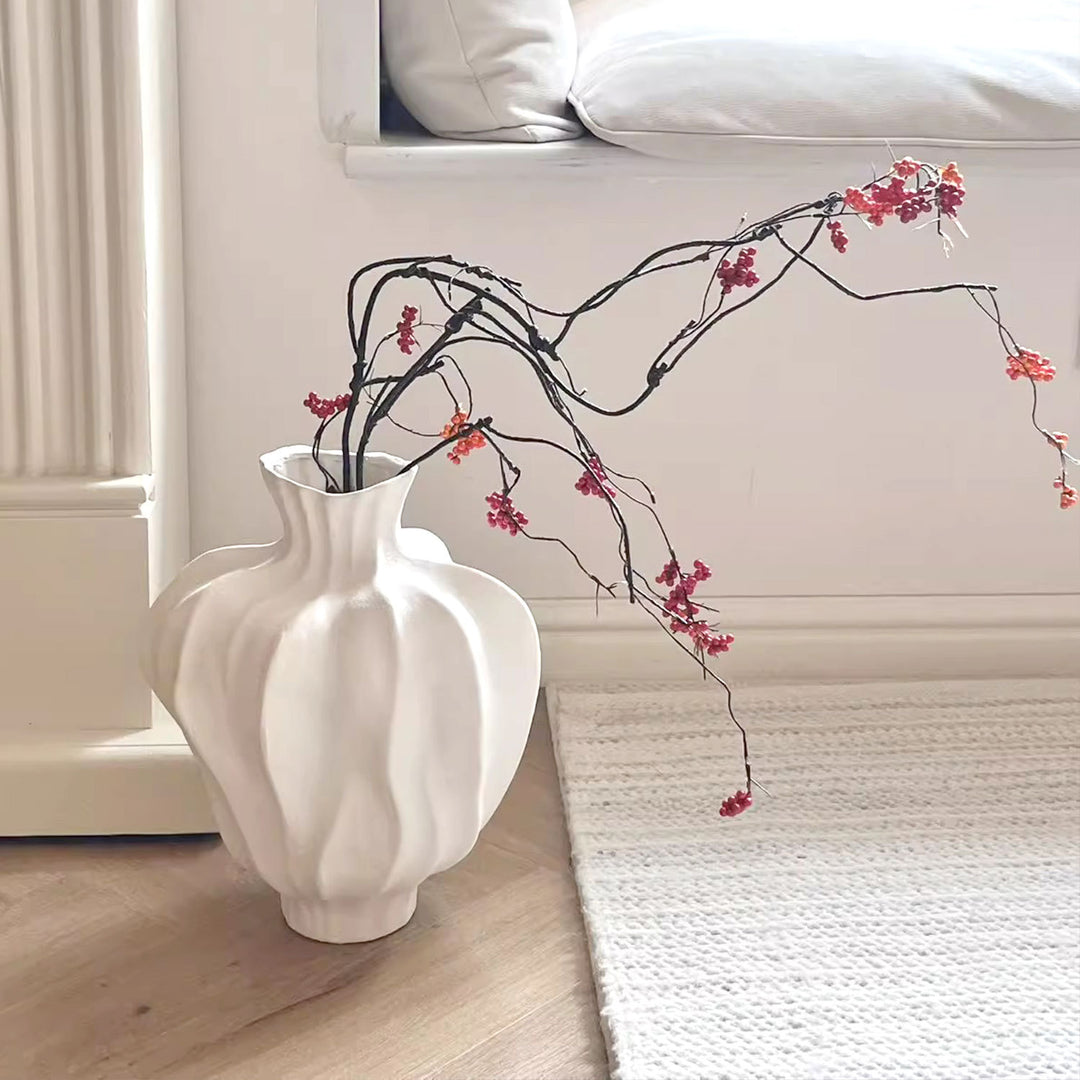 Hand-sculpted Wellenförmige Keramiktisch Skulptur Vase