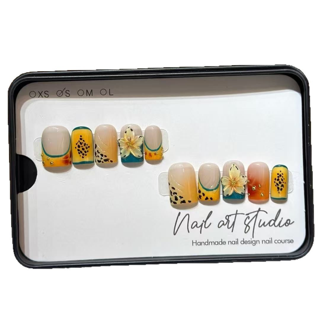 Handgefertigtes florales Nagelkunst-Design-Set