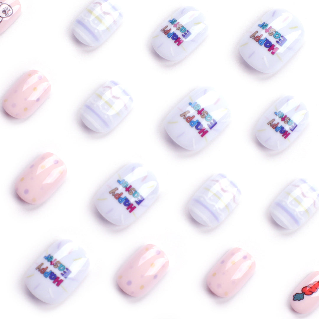 Kunstvolle Nagelkunst mit süßen Tiermotiven und pastellfarbenem Design Karnz