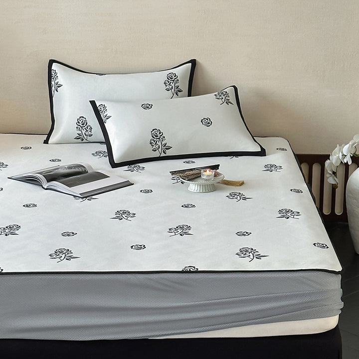 Gestepptes Matratzentopper-Set mit floralem Print und rutschfester Unterseite