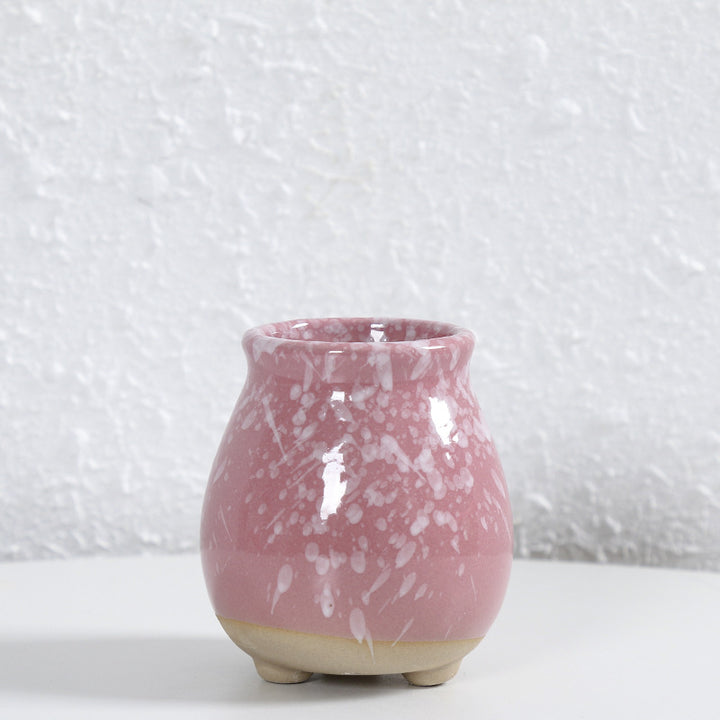 Zeitgenössische Kurvenkeramische Vase Karnz