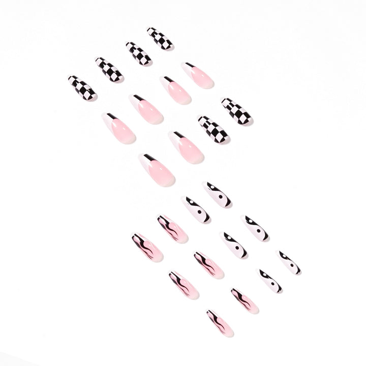 Künstliche Nagelkunst mit modernem grafischen Design Karnz