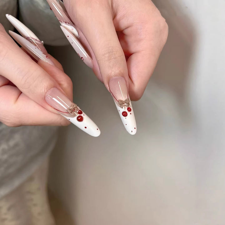 Künstlerische Acryl-Nagelverzierungen