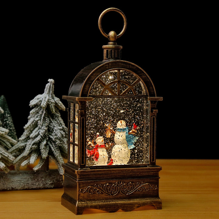 Nostalgische Weihnachtslaterne mit Schneefall und beweglicher Weihnachtsmann-Szene Karnz