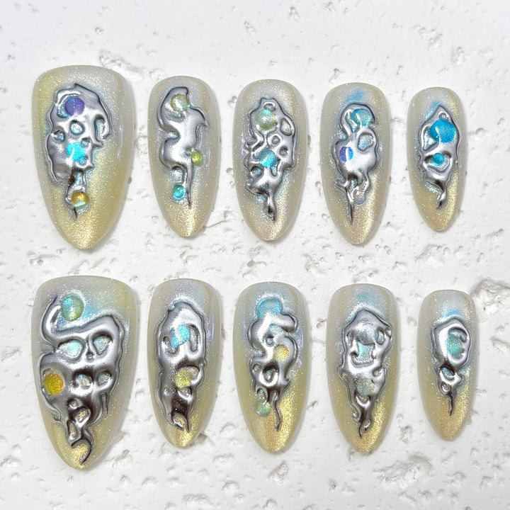Künstlerisches Press-On Nagelset mit einzigartigem Design
