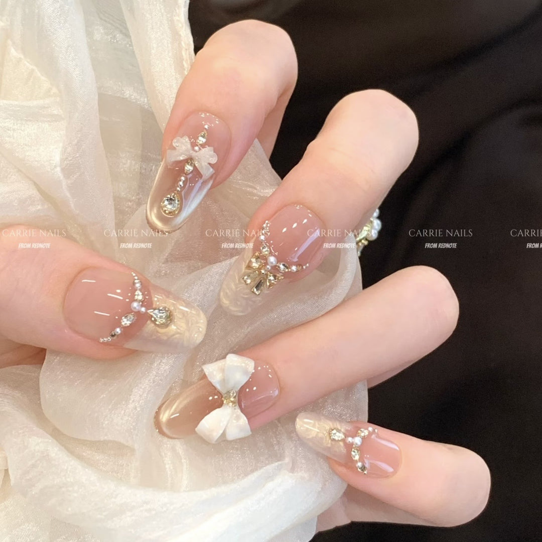 Elegante Strass Druck-On-Nagel-Set Karnz