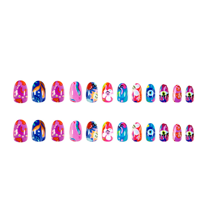 Kreative und bunte Nagelkunst Karnz