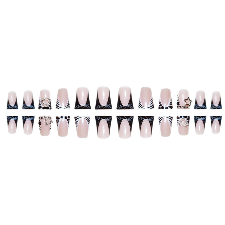 Glamouröse Strassakzent-Nagelerweiterungen Karnz