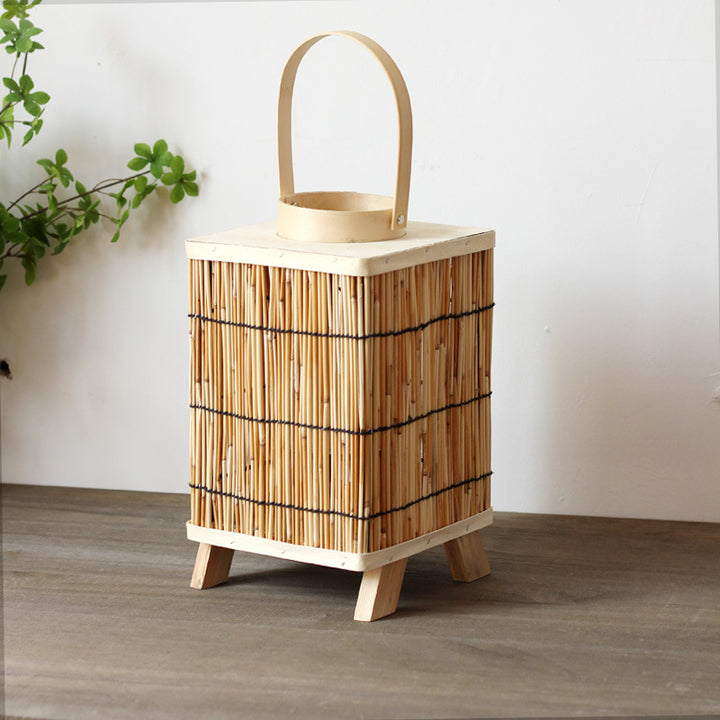 Stilvolle Laterne aus Naturmaterialien Karnz