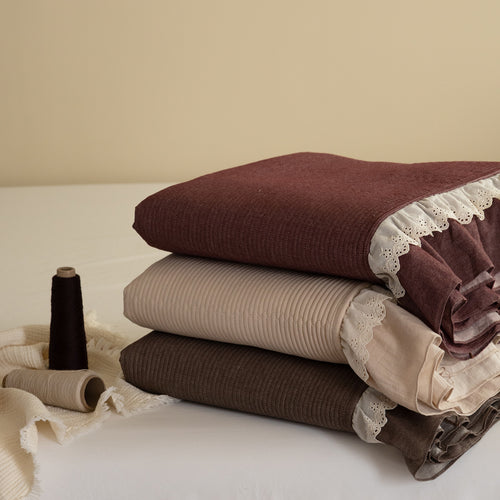 Rüschenspitze-besetzter Leinen-Duvet-Bezug & gestepptes Komforter-Set