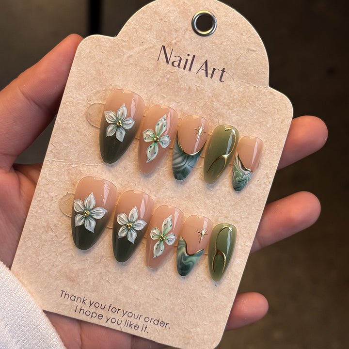 Elegante Press-On Nägel mit Blumenmotiv Karnz