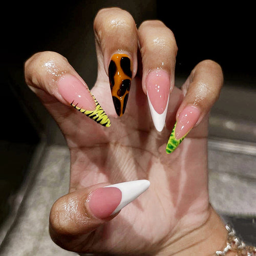 Künstlerisches Stiletto-Nagelset Karnz