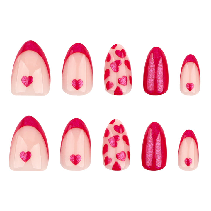 Kunstvolle Coole Nagelkunst mit Herzen Karnz