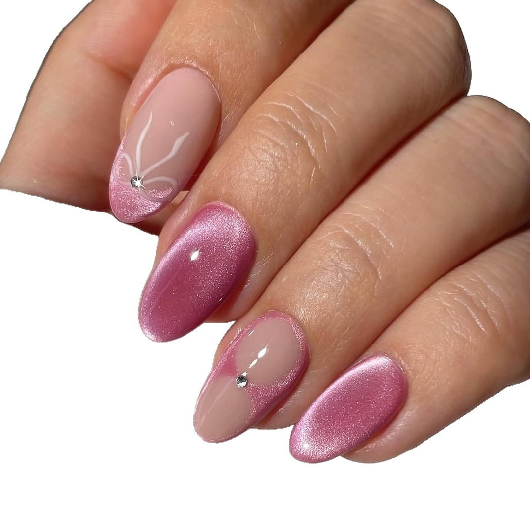 Elegante Kunstnägel mit Glitzerakzenten Karnz