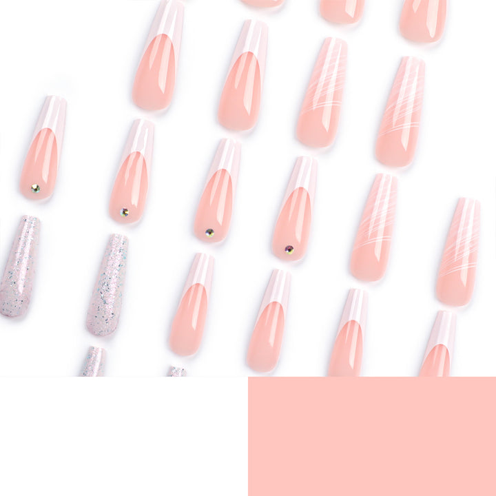 Künstliche Nagelverlängerungen mit elegantem Glitzer-Design Karnz