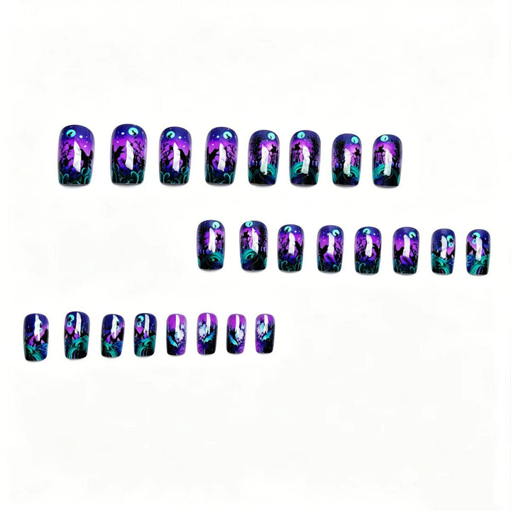 Kunstnageldesign mit Schmetterling und Nachtmotiv Karnz