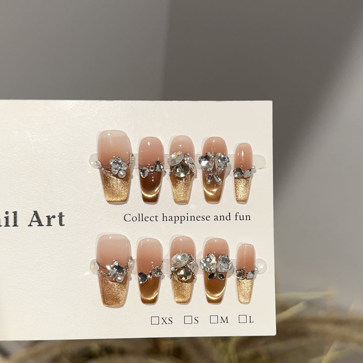Dekoratives Press-On-Nagelset mit Strassakzenten