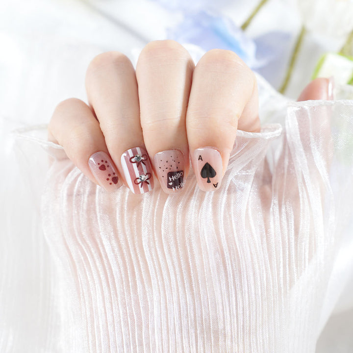 Verspielt thematisiertes Press-On Nagelset Karnz