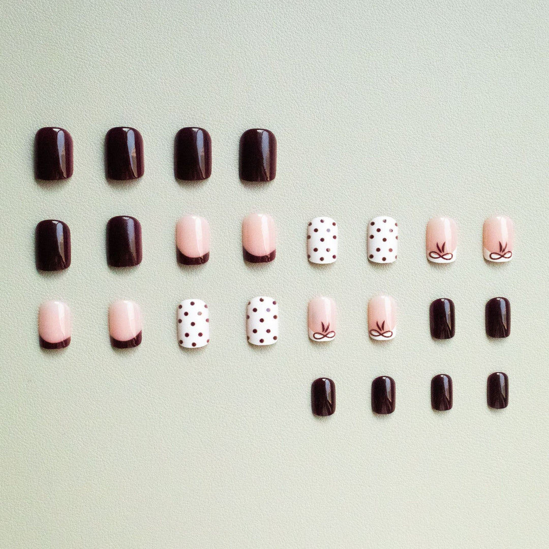 Elegantes abstraktes Nagelkunstdesign