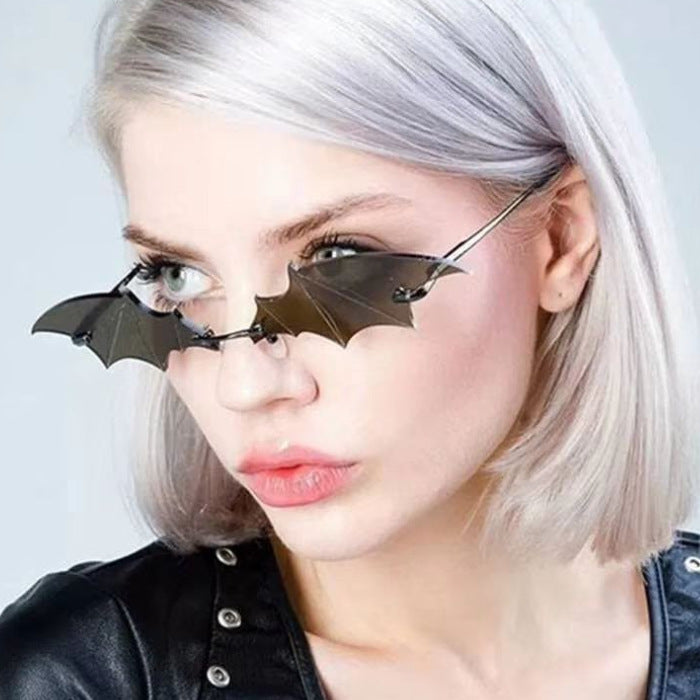 Damen Design-Sonnenbrille im außergewöhnlichen Fledermaus-Stil Karnz