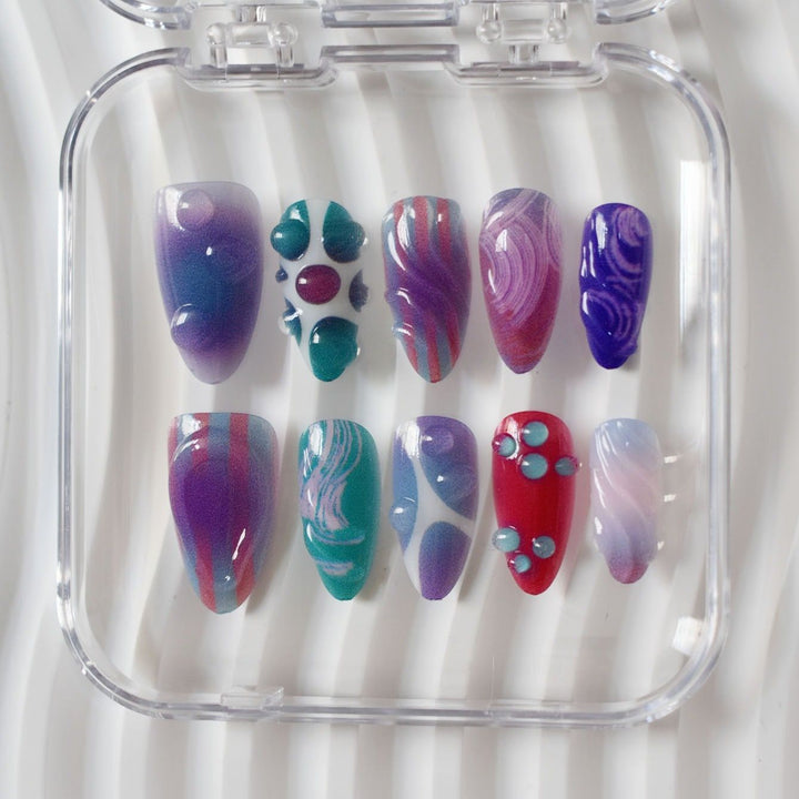 Künstlerisches Gel-Nagelkunst-Design Karnz