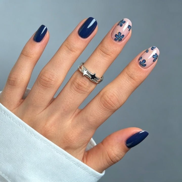 Kunstnägel Set mit Floralen Motiven und Glanz Karnz