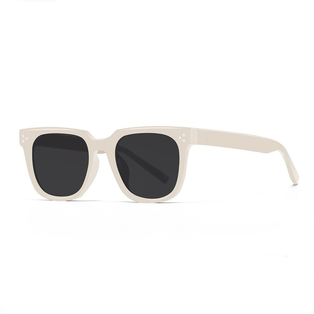 Damen modische Sonnenbrille mit robustem Rahmen und UV-Schutz Karnz