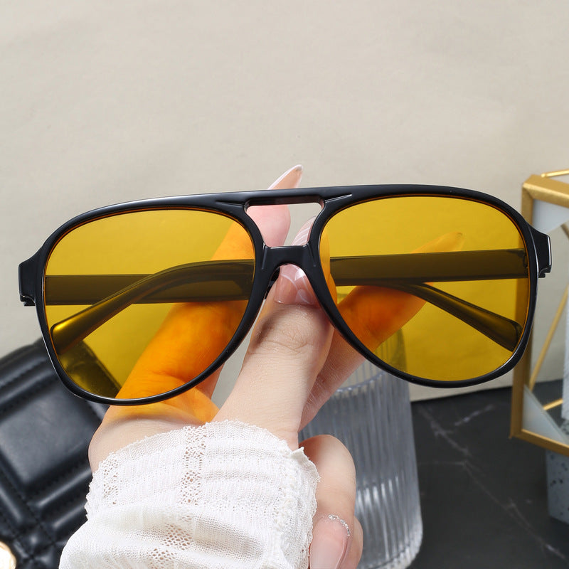 Damen Oversized Sonnenbrille mit sportlichem Design Karnz