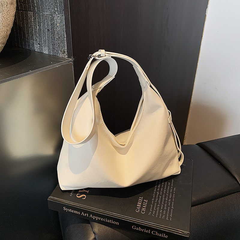 Weiche Leder Minimalistische Hobo-Tasche Karnz