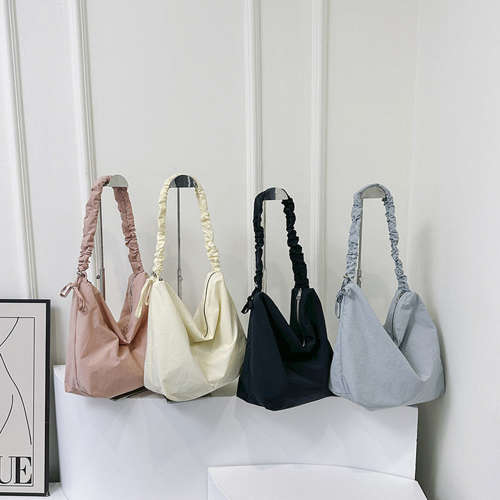 Lässige lässige Hobo-Tasche Karnz