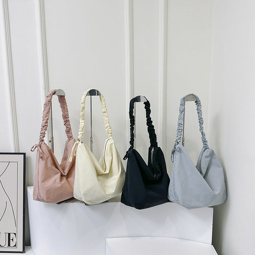 Lässige lässige Hobo-Tasche Karnz