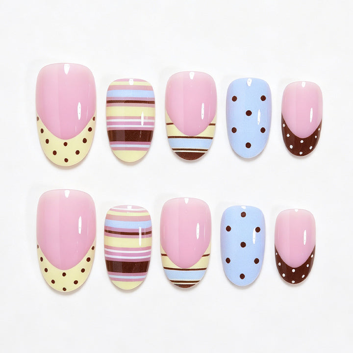 Künstlerisches Stiletto-Nageldesign Karnz