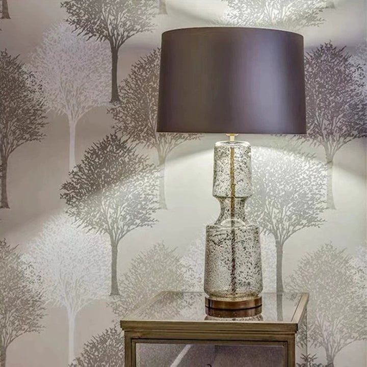 Stilvolle Glastischlampe mit elegantem schwarz Schirm
