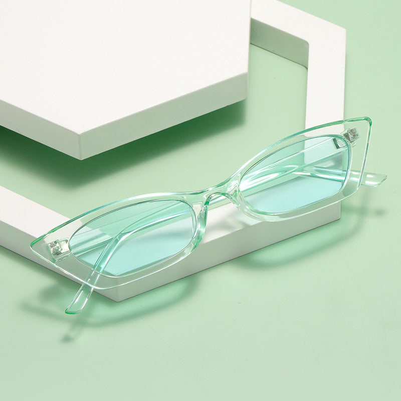 Damen modische Cat-Eye Sonnenbrille mit transparentem Rahmen Karnz