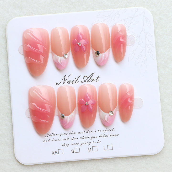 Blumenverzierte Press-On Nagels Set Karnz