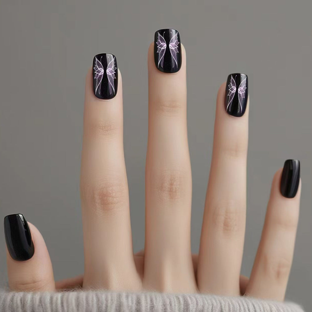 Künstlerisches Press-On Nail Design Karnz