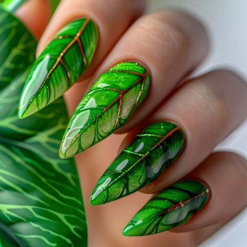 Kunstvolle Nail Art Karnz