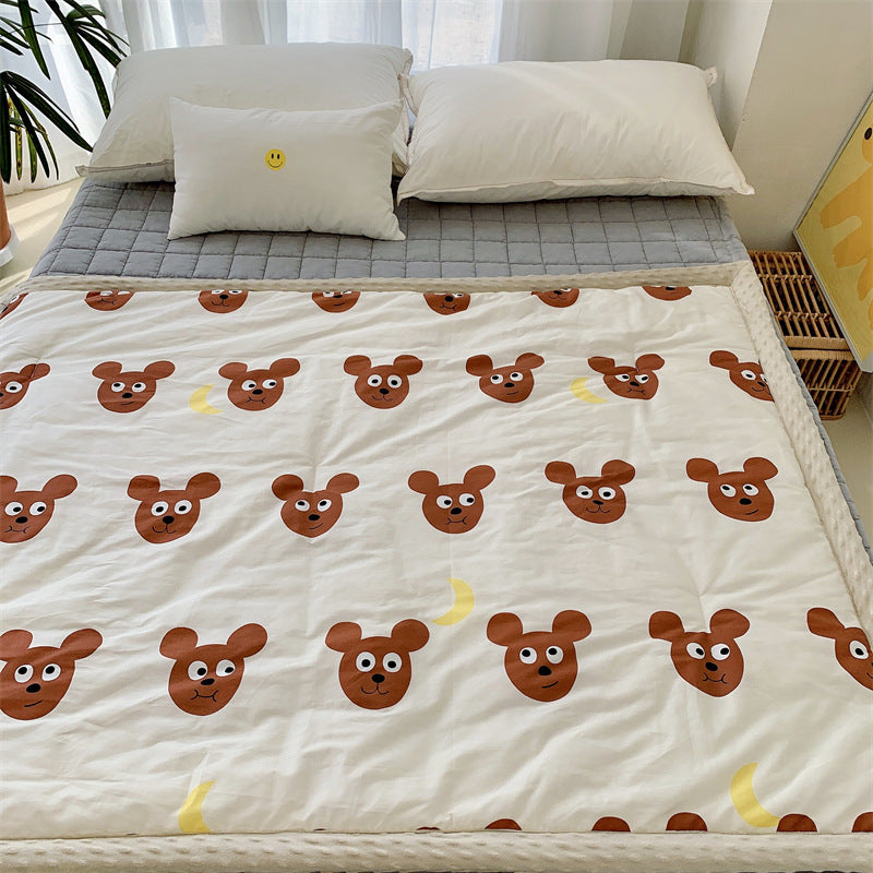 Kinder-Steppdecke mit buntem Dinosaurier-Print und weicher Minky-Borte